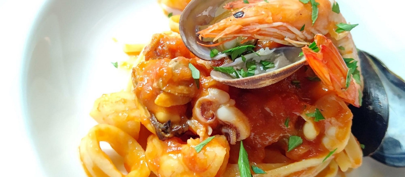 エノテカラウラ